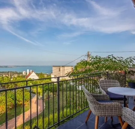 Azur - Panoramic Escape Villa Balatonalmadi