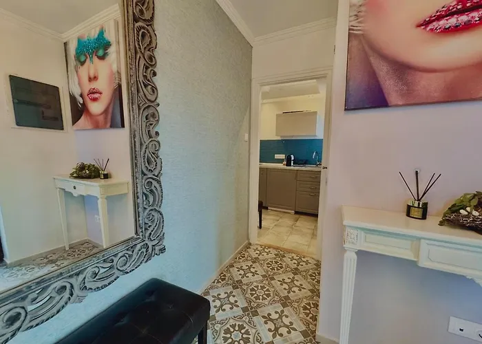 Azur - Panoramic Escape Villa