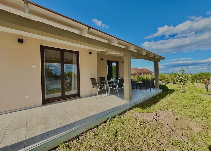 Azur - Panoramic Escape Balatonalmádi