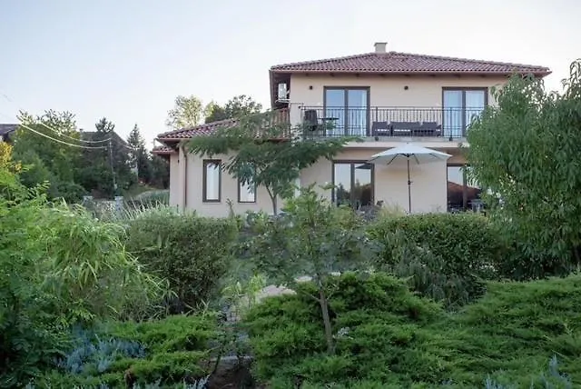 Azur - Panoramic Escape