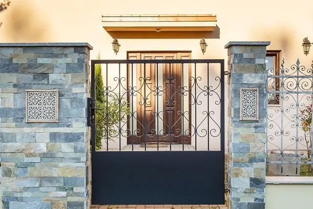 Azur - Panoramic Escape Villa Balatonalmádi