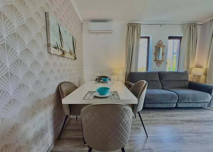 Azur - Panoramic Escape *